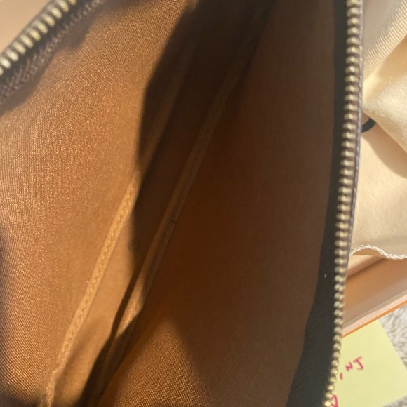 Louis Vuitton Pochette Accesories - Picture 9 of 11